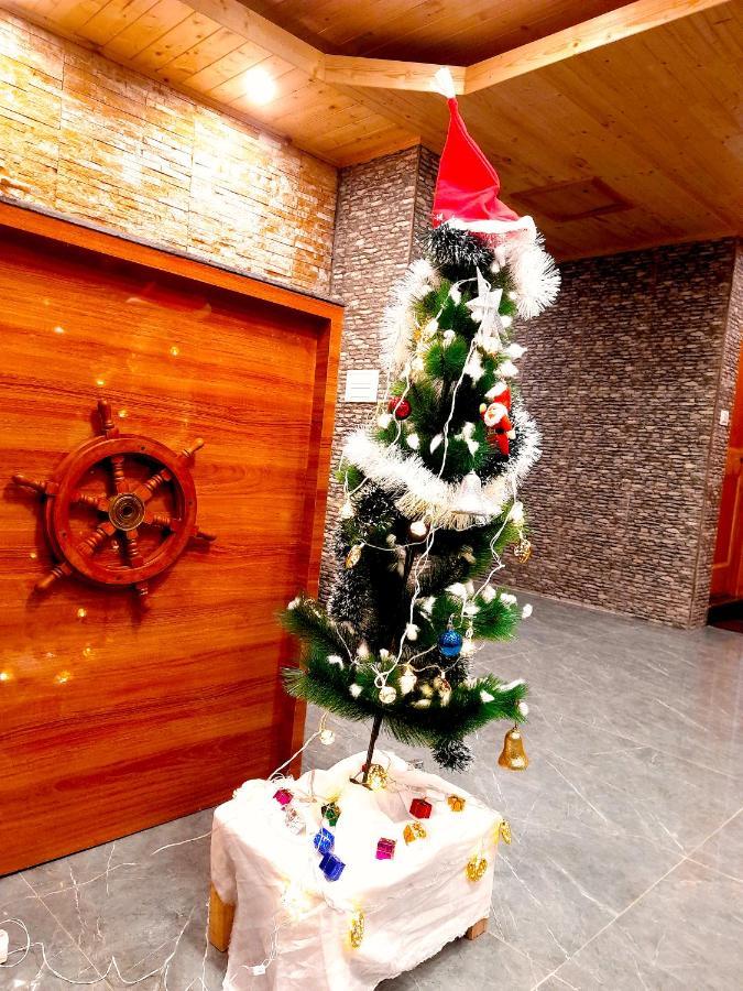 Hotel Marina Heights Manali  Exterior photo