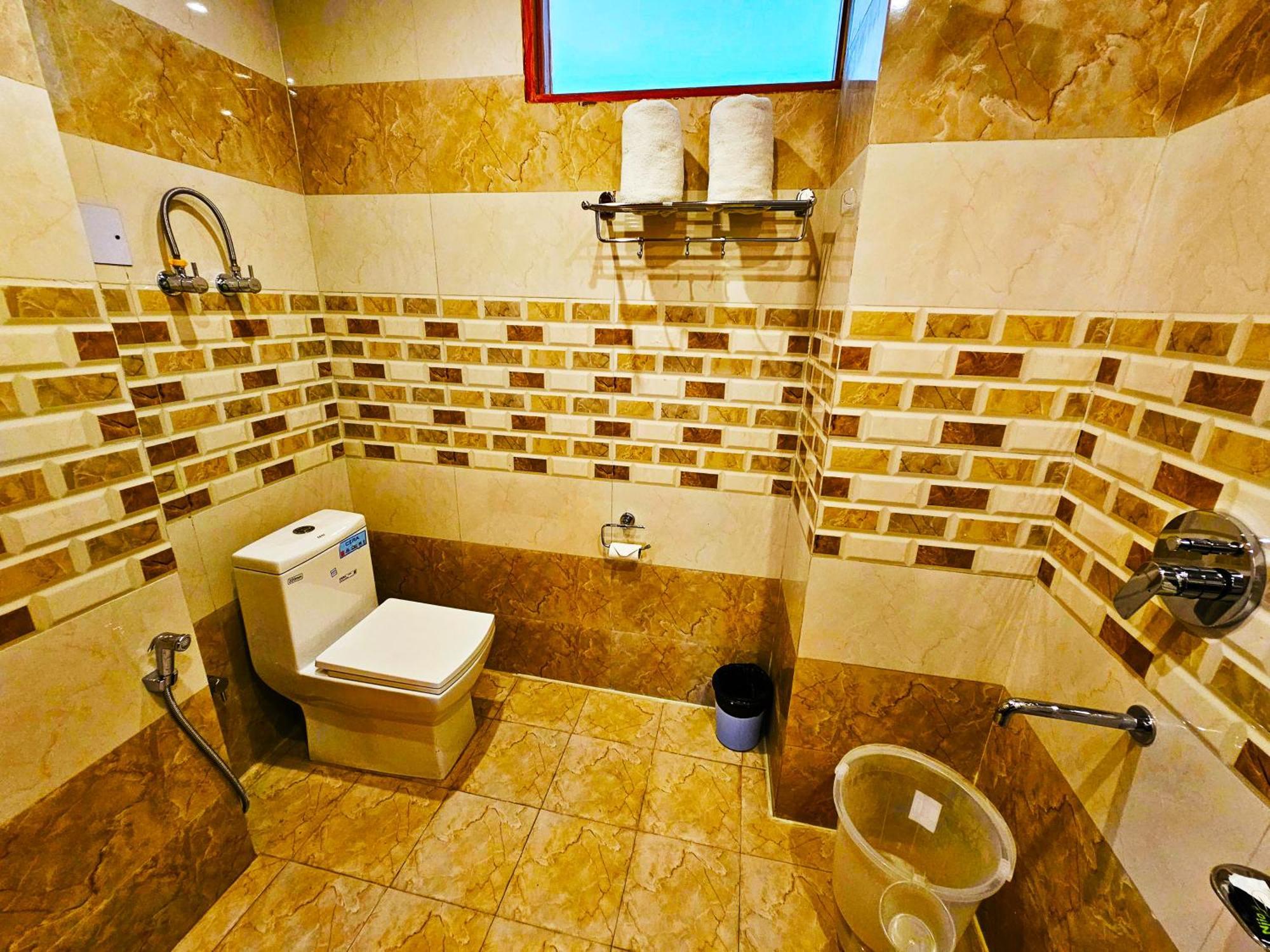 Hotel Marina Heights Manali  Exterior photo